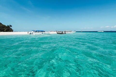 Explore as Lagunas de Ilha Grande com um Speedboat