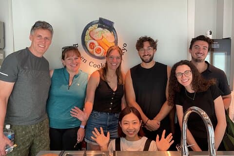 Cozy Tokyo Class: Ramen, Sushi, Sake Pairing & Cultural Exchange