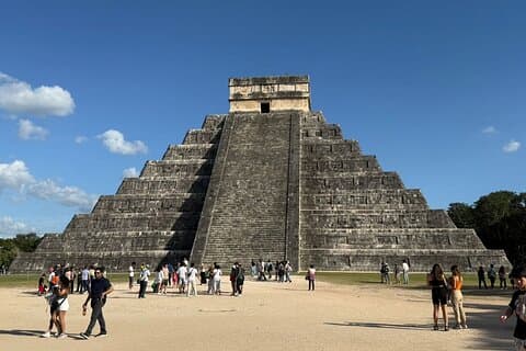 Chichen Itza tur med Cenote och Valladolid