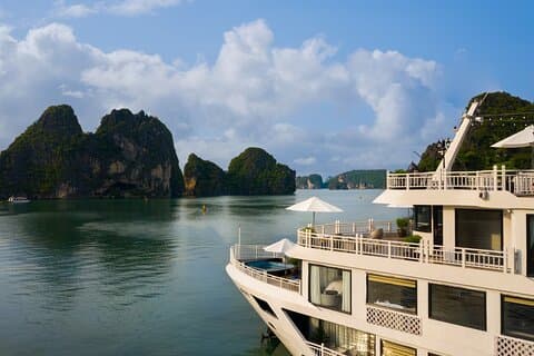 2 jours dans la baie d'Halong à bord d'Hermès Croisière de luxe au départ de Hanoï