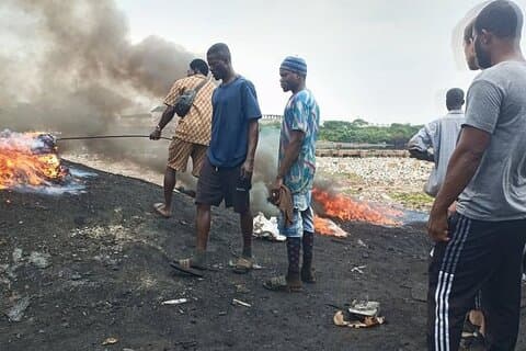Tour comunitario sobre residuos electrónicos y reciclaje de Agbogbloshie Accra