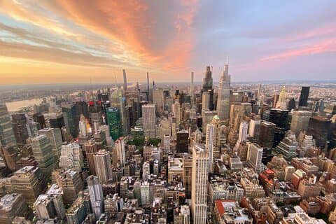 5th Avenue Spaziergang und Sonnenuntergang im Empire State Building