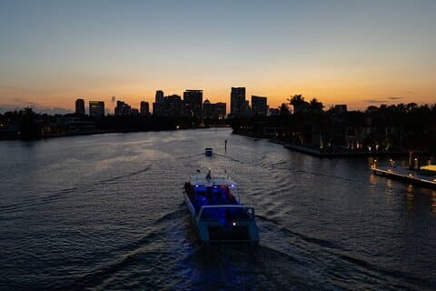 Sea Rocket Solnedgång och Intracoastal kryssning i Fort Lauderdale, FL