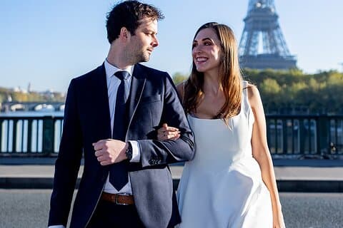 Sessão de fotos guiada privada na Torre Eiffel em Paris