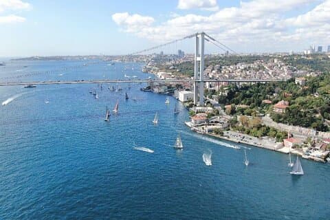 Short Bosphorus Cruise Tour With Hotel Pickup And Audio Guide