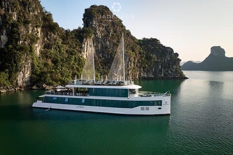Jade Sails: Den mest elegante dagstur til Halong & Lan Ha Bay