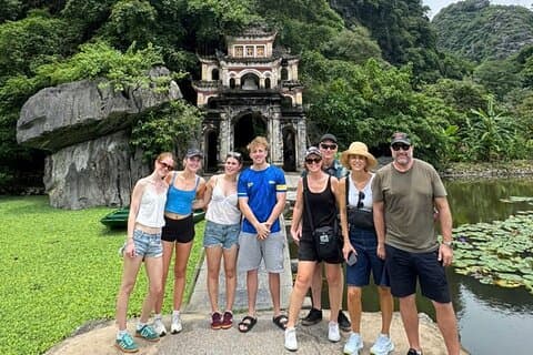 Luksus lille gruppe til Bich Dong, Trang An, Mua Cave, lokale familie