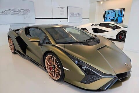 Lamborghini, Pagani, Ducati | Todas las fábricas y museos