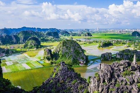 Dia inteiro Explore Hoa Lu, Tam Coc, Mua Cave com Buffet, Limousine