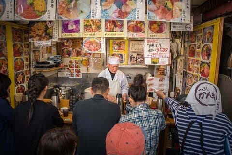 Classic Tsukiji Food Tour