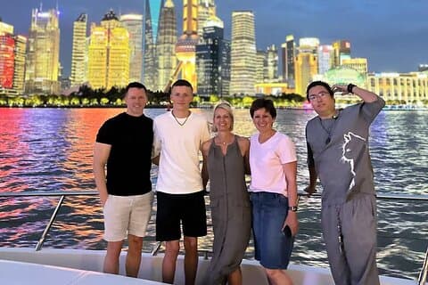 Shanghai Huangpu River Luxurious Private VIP Yacht Cruise