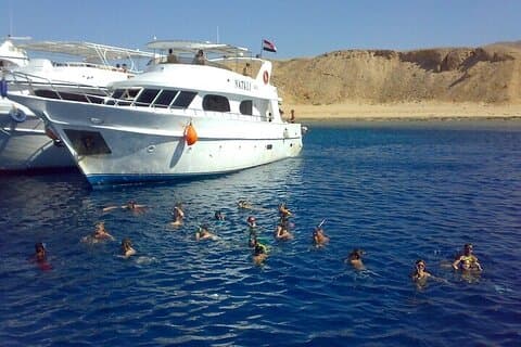 Tiran Island Snorkeling Trip W/Lunch & Transfer – Sharm El Sheikh