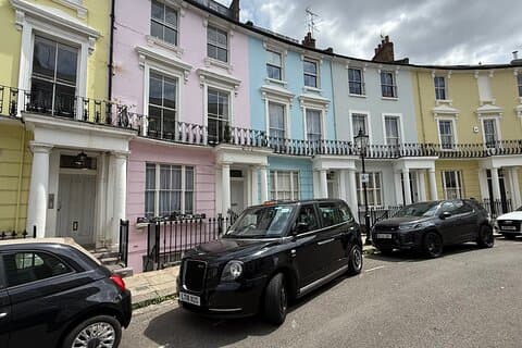 Private Tour: Paddington Bear Taxi Tour av filming steder