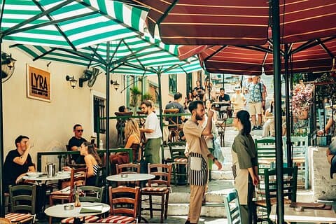 Promenade et dégustation en petit groupe à Athènes pour les croisiéristes