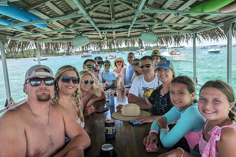 Grupo compartido Isla del Cangrejo 4 horas de excursión en tiki Destino FL