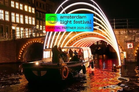 Amsterdam : Light Festival Boat mit optionalen Getränken
