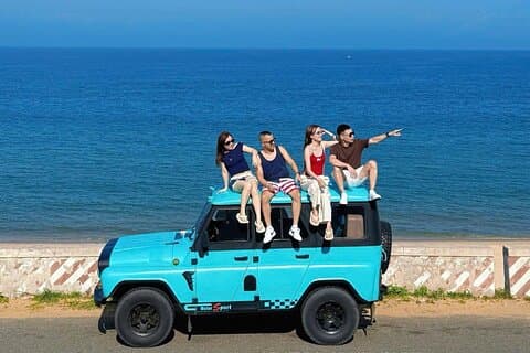 Entdecken Sie die Sanddünen von Mui Ne: Jeep Tour Abenteuer, lokale Guides