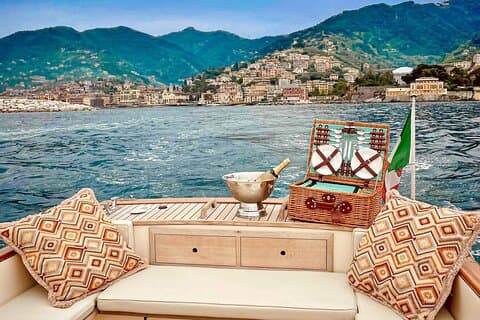 Passeio de barco privado na Riviera Portofino 4 horas