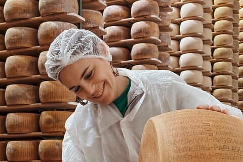 Parmigiano, Organic Wine Tasting and Lunch among Medieval Hamlets