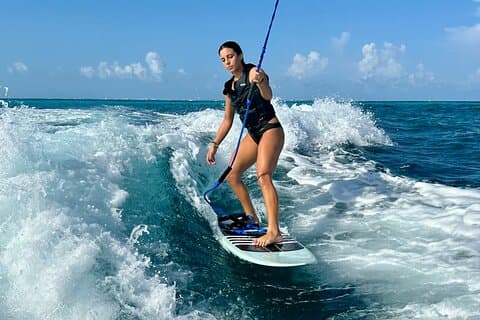 Lezioni di surf e snorkeling Crystal Blue Waters #1 Esperienza 4 ore