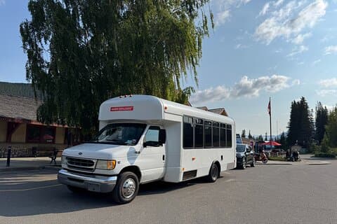 Hoteller i nærheden af Moraine Lake and Lake Louise Sightseeing Shuttle