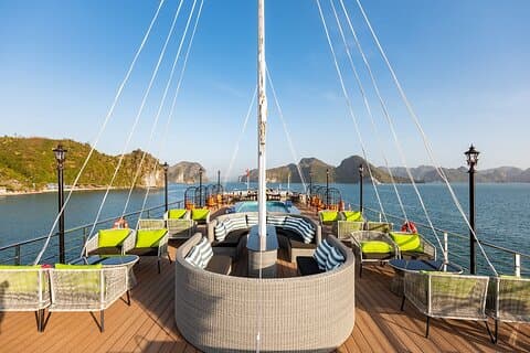 Halong Bay 5 Star Day Cruise, Caverna, Kayak, Almoço Buffet e Jacuzzi