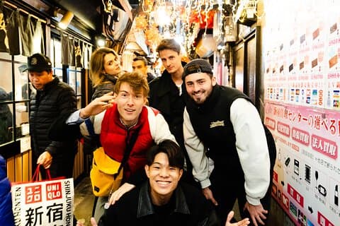 Tokyo : Shinjuku lokale bar hopping tur