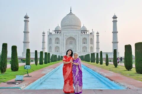 Private Tagestour von Taj Mahal und Agra Fort ab Delhi mit dem Auto - All Inclusive
