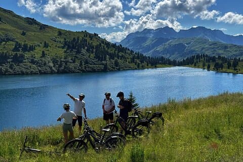 Private E-Bike Tour Engstlenalp Lake Adventure fra Interlaken