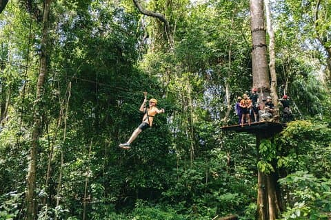 Hoteller i nærheden af Sky Rock Khaolak Jungle Adventure