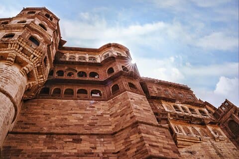Utaipur til Jodhpur Drop med stopp ved Kumbhalgarh & Ranakpur