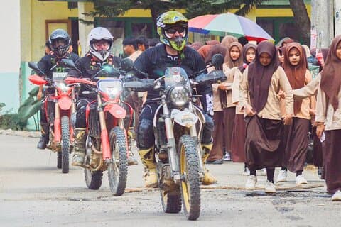2 - Tour avventura in moto di un giorno a Giava occidentale in Indonesia