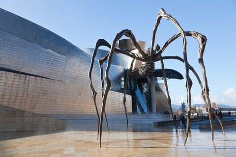 Privat omvisning i det historiske sentrum og Guggenheim-museet med billetter