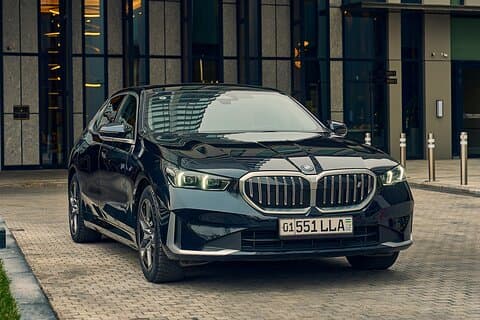 Airport Transfers on Business Sedan