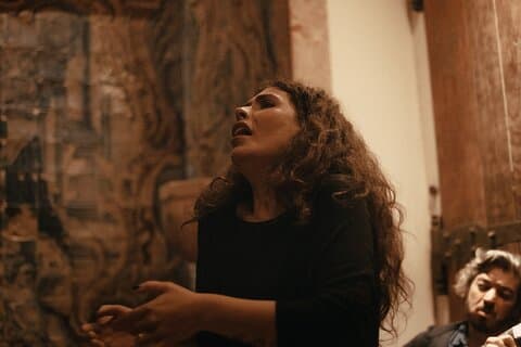 Lissabon : Fado Midnight in Mesa DE Frades met een drankje