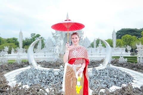 Chiang Rai Photos de costumes traditionnels thaïlandais White Temple