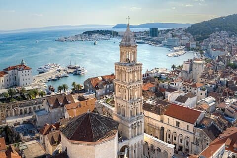 Private transfer from Venice to Split with 2h Sightseeing Stop
