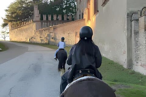 Experiencia de montar a caballo en las colinas boloñesas