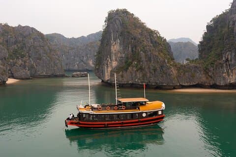3 Days Discover Lan Ha Bay on Cruise with Bungalow