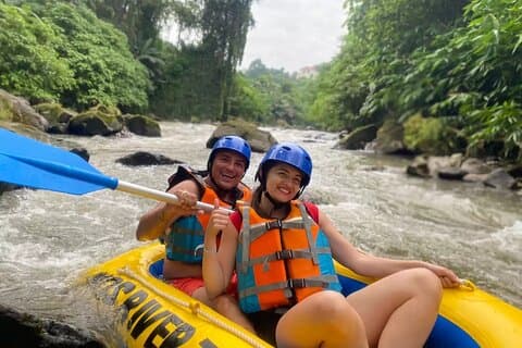 Ubud Full Day Tubing og Waterfall opplevelse med ris terrasser