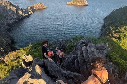 Discover Majestic Lan Ha Bay cruise 3 Days 2 Nights