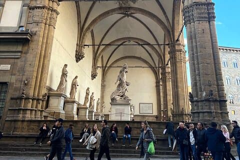 Tour a pie en grupo pequeño por Florencia con aperitivo gourmet toscano