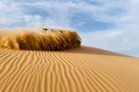 Abu Dhabi Privat Morgon Ökensafari med Sandboarding