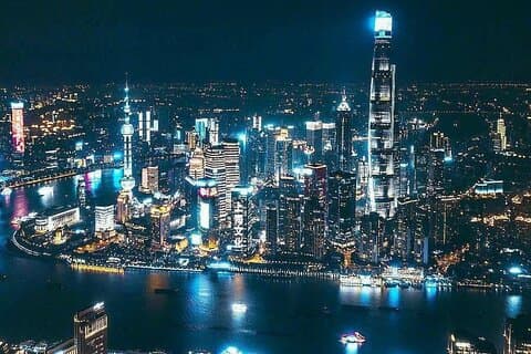 Shanghai Pudong og Shanghai Hongqiao flyplass til hoteller