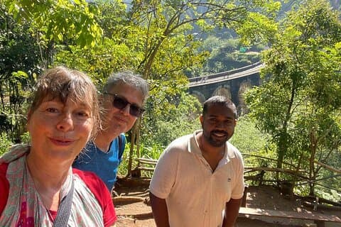 Kun transport - 12 dages privat tur rundt i Sri Lanka
