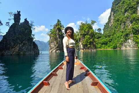 Cheow Lan Lake Tour med grotta och Rafthouse från Khao Lak
