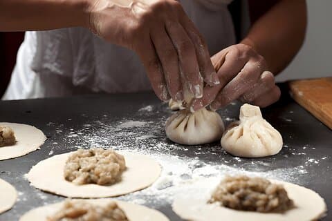 Culinary Journey através de Georgia Wine, e Masterclass Khinkali