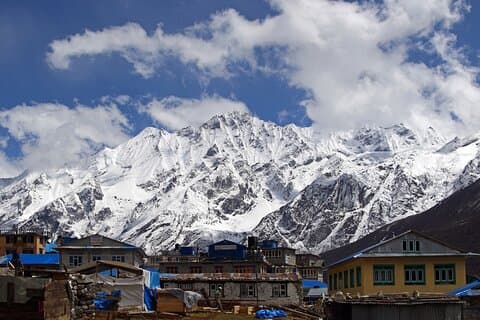 Yala Peak klatring