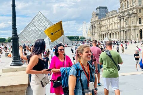 Paris TV Character Walking Tour med valgfri Seine River Cruise