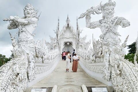Visite de Chiang Rai : Source chaude, temples, triangle d'or et Hilltribe
